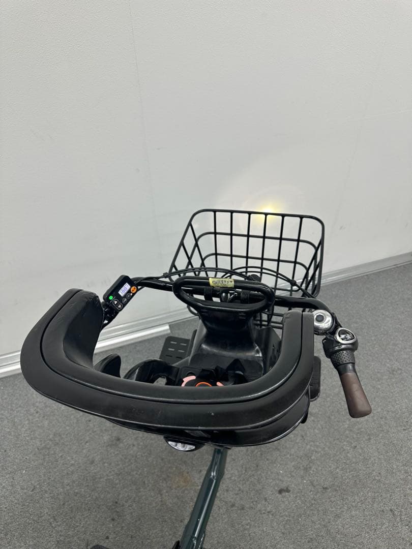 人気な車種　パナソニックギュットアニーズ　3人乗り電動自転車　子供乗せシート付き