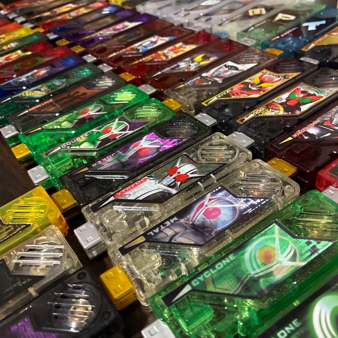 【値引き中】スタッグフォン付　仮面ライダーW ガイアメモリ まとめ売り 59個