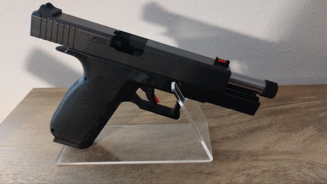 ストライカー 9 ガスブローバック カーボネイト