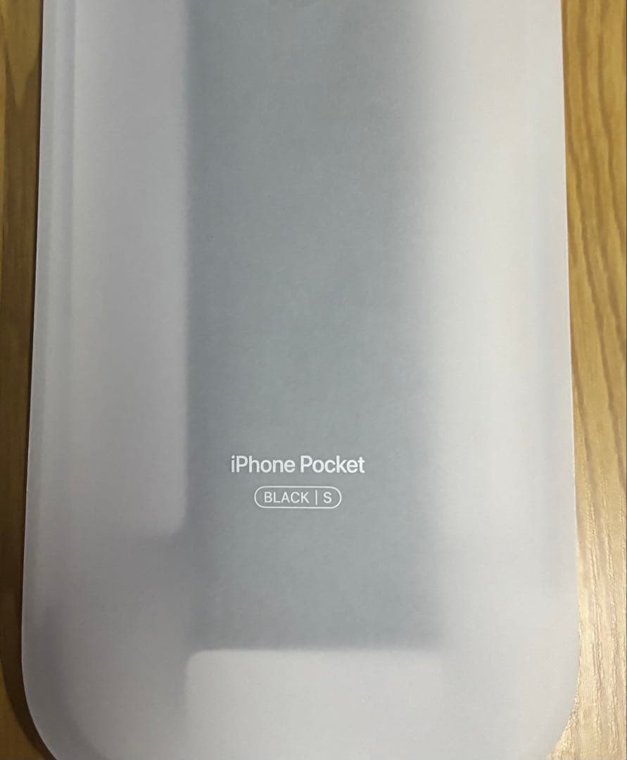 iPhone pocket by ISSEY MIYAKE ショート　ブラック