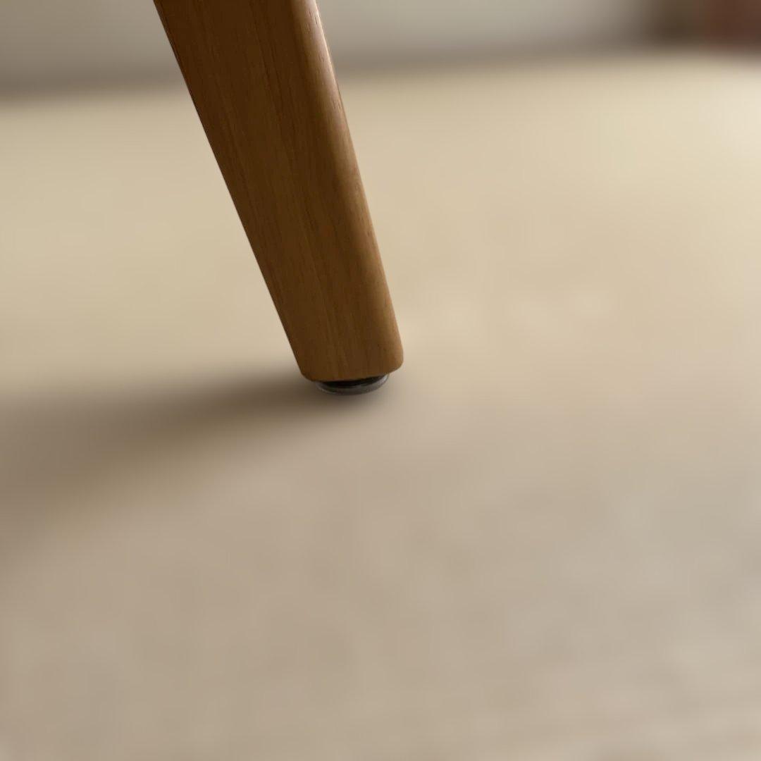 円形木製ダイニングテーブル