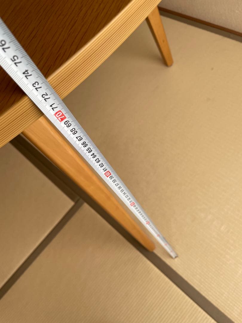 円形木製ダイニングテーブル