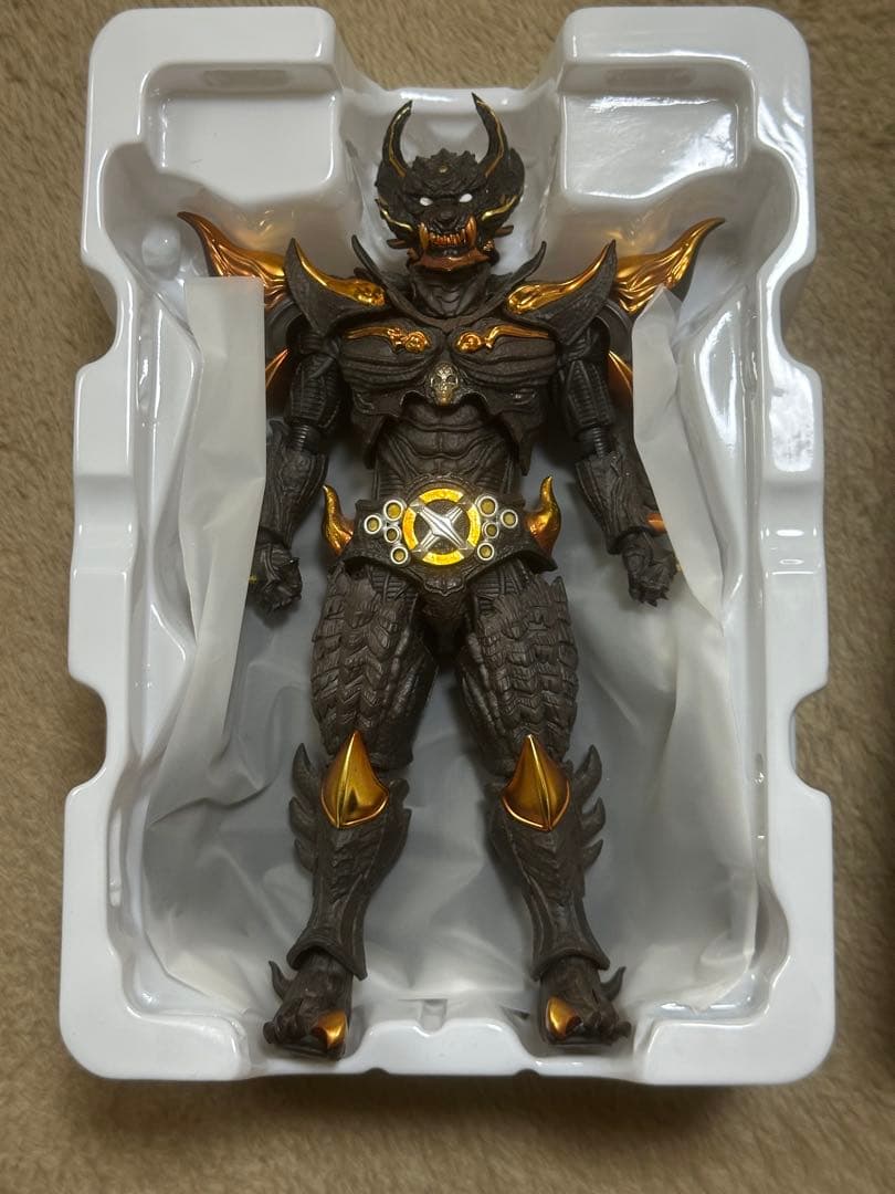 真骨彫フィギュアーツ　暗黒騎士キバ　開封品　黄金騎士ガロ　牙狼
