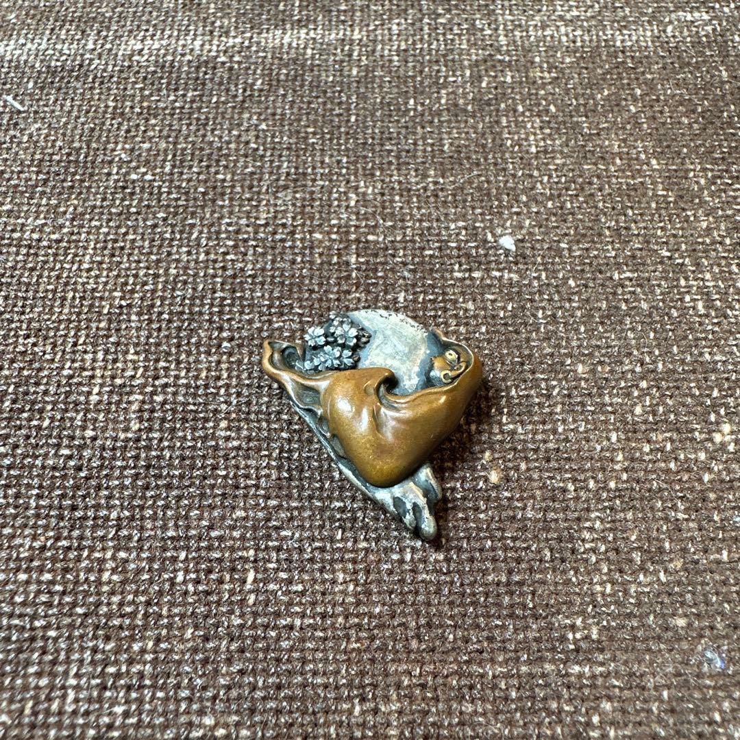 達磨　桜　煙草入れ金具　銀と銅製　すごく細かい　明治時代　骨董古美術