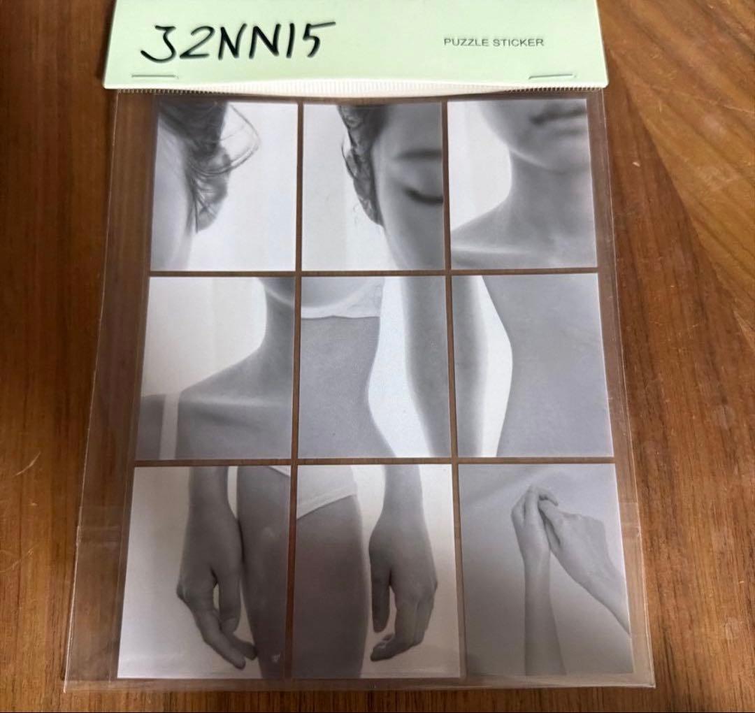 JENNIE 写真展 <J2NNI5> POPUP Photobook 保証書付 JENNIEの写真展「J2NNI5」が代官山 蔦屋書店にて開催。韓国を代表する