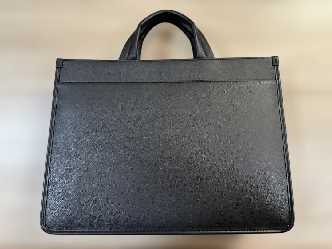 最終価格‼️ほぼ新品！タケオキクチ2wayビジネスバッグブラックA4収納 自立