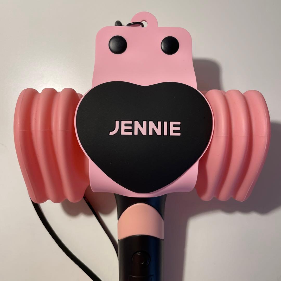 ジェニー JENNIE ペンライト ペンライトホルダー BLACKPINK - メルカリ