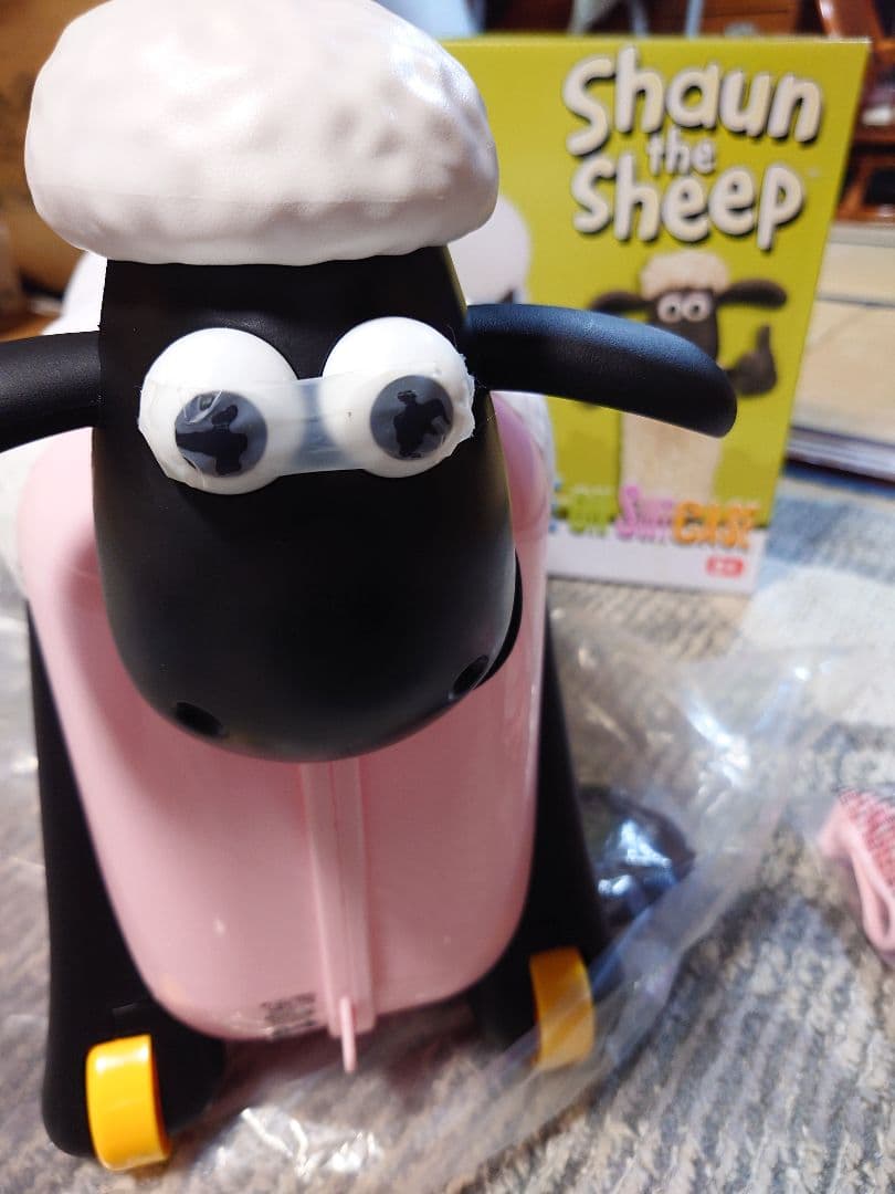未使用】ひつじのショーン スーツケース 乗って引っ張れる キャリー