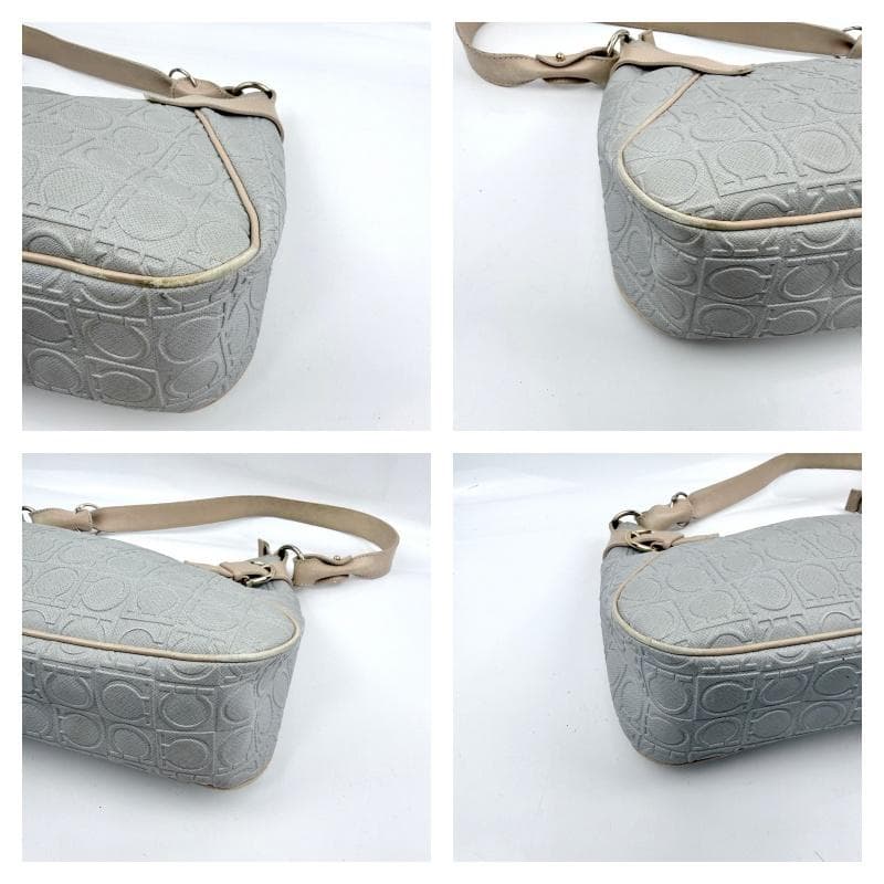 フェラガモ ワンショルダーバッグ アクセサリーポーチ ガンチーニ 肩掛け可能