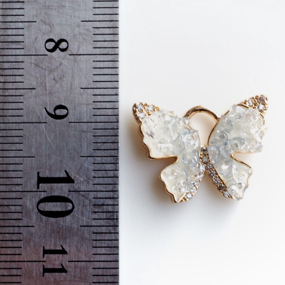 【Chikarin】天然水晶のバタフライモチーフネックレストップ