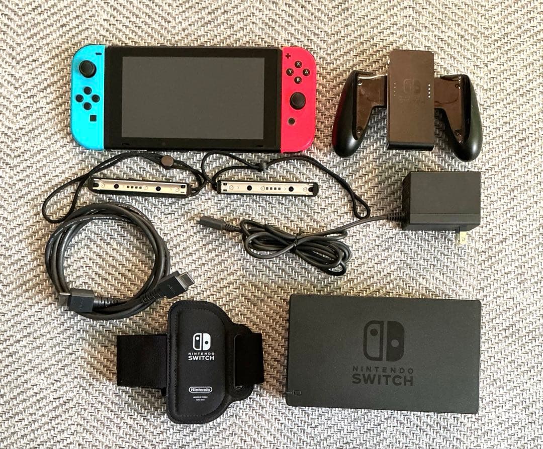 Nintendo Switch 本体 青/赤 液晶