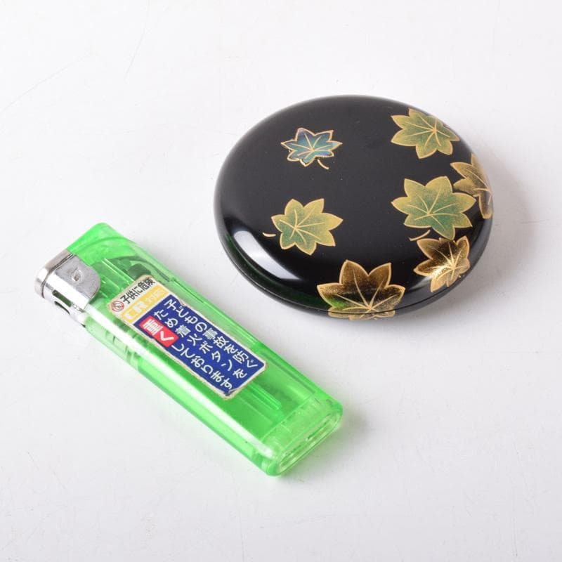 茶道具　蒔絵師　西村弘峰作　青楓螺鈿蒔絵　万寿形　香合　共箱　V　7699