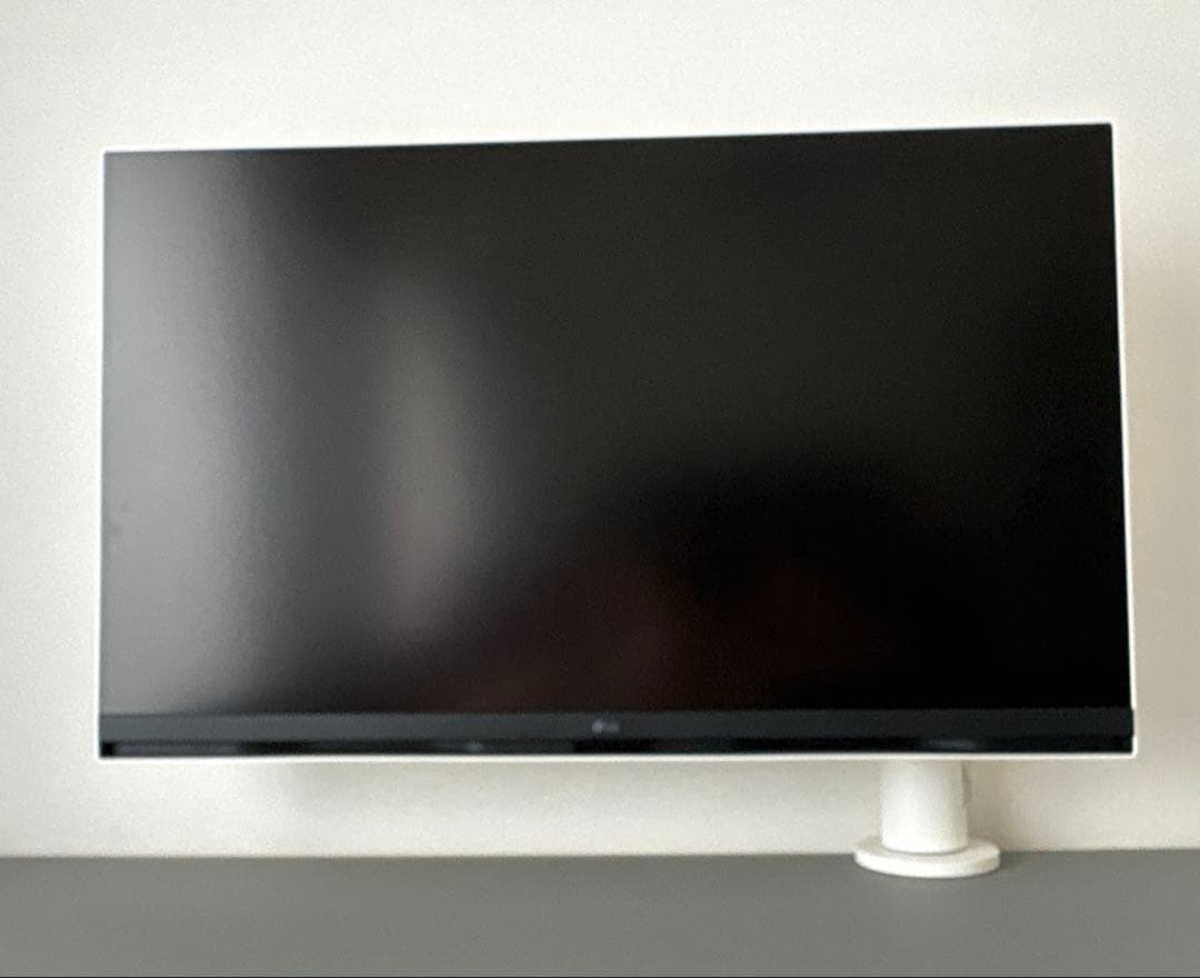 LG 4K スマートモニター 32SQ780S-W/31.5インチ 32