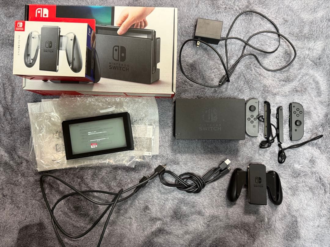 Nintendo Switch 本体 グレー　箱　付属品完備　オマケ付き　美品
