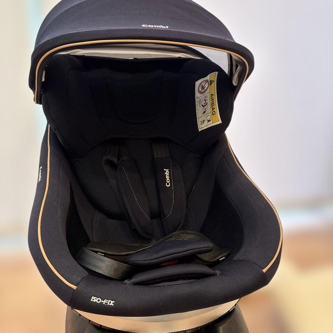 Combi ISO-FIX チャイルドシート ネイビー