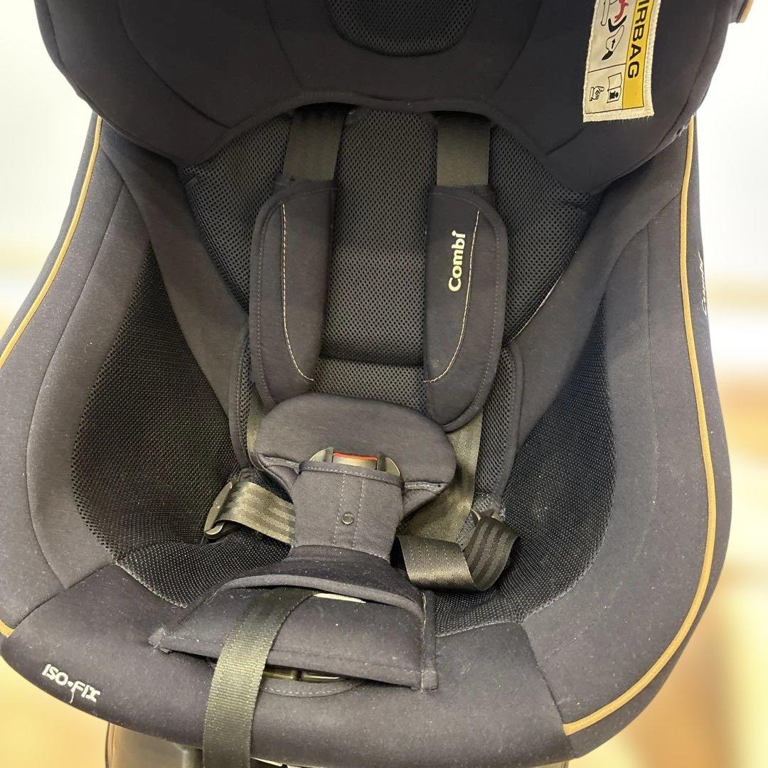 Combi ISO-FIX チャイルドシート ネイビー
