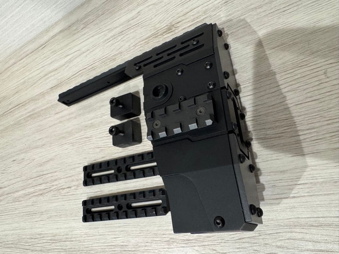 Laylax P90 アーマード レイルシステム