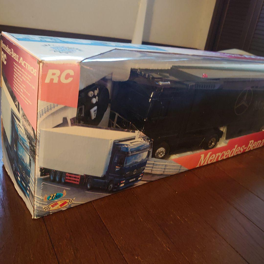 ホビーラジコン Mercedes-Benz ACTROS