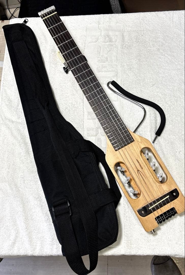 ★TRAVELER GUITAR/ トラベラーギター