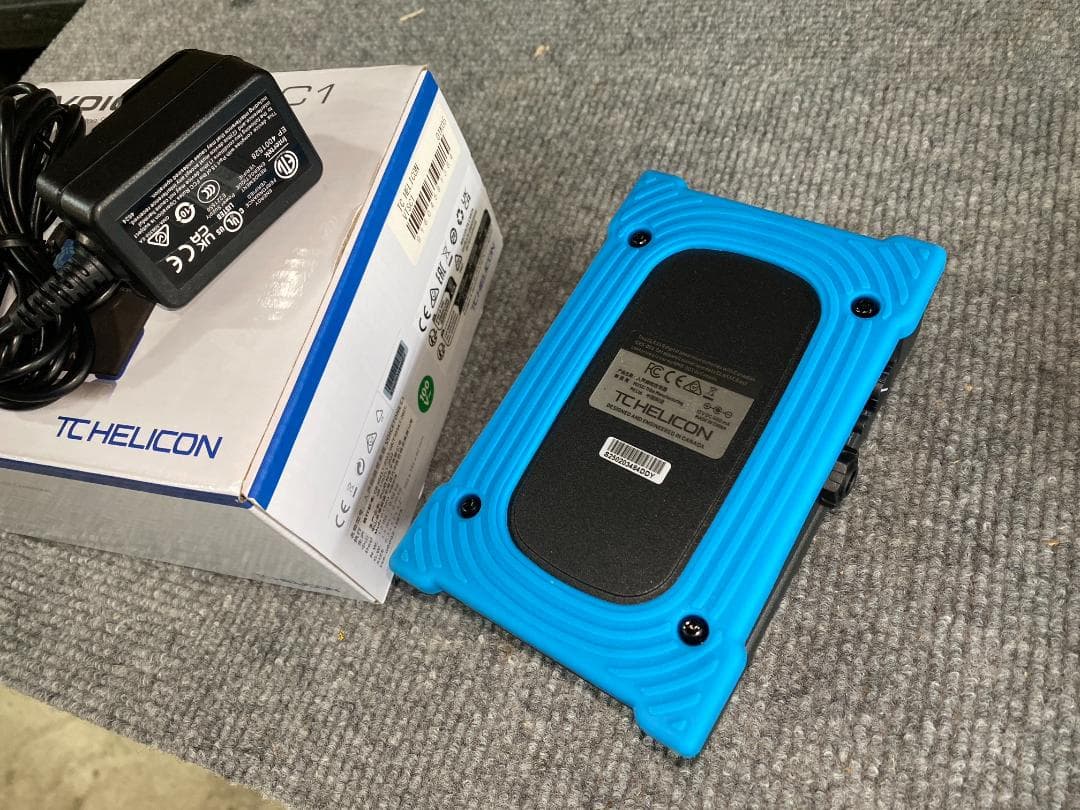 TC HELICON VOICETONE C1 ボーカル　エフェクター