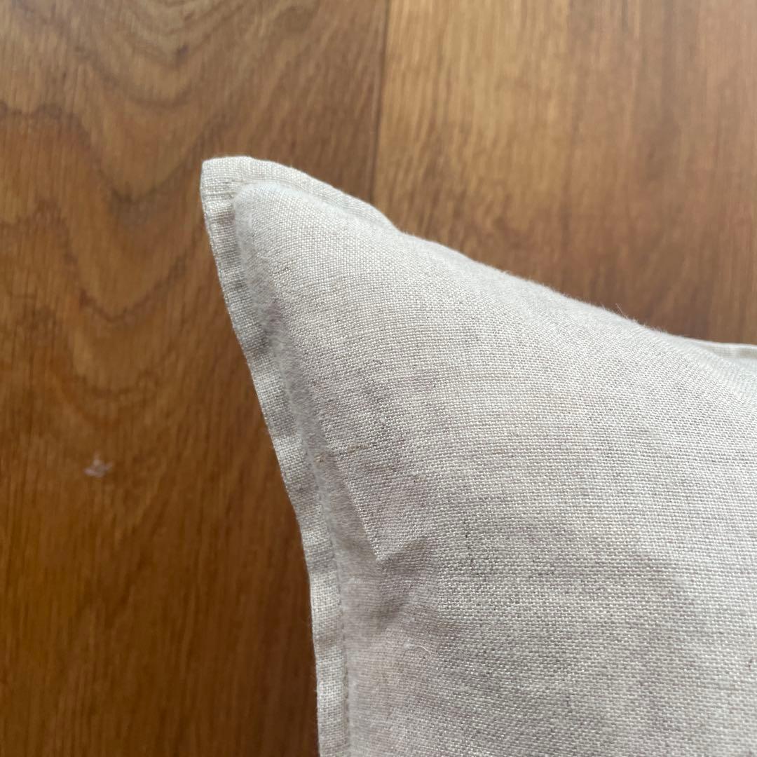 CORAL & TUSK 刺繍クッション