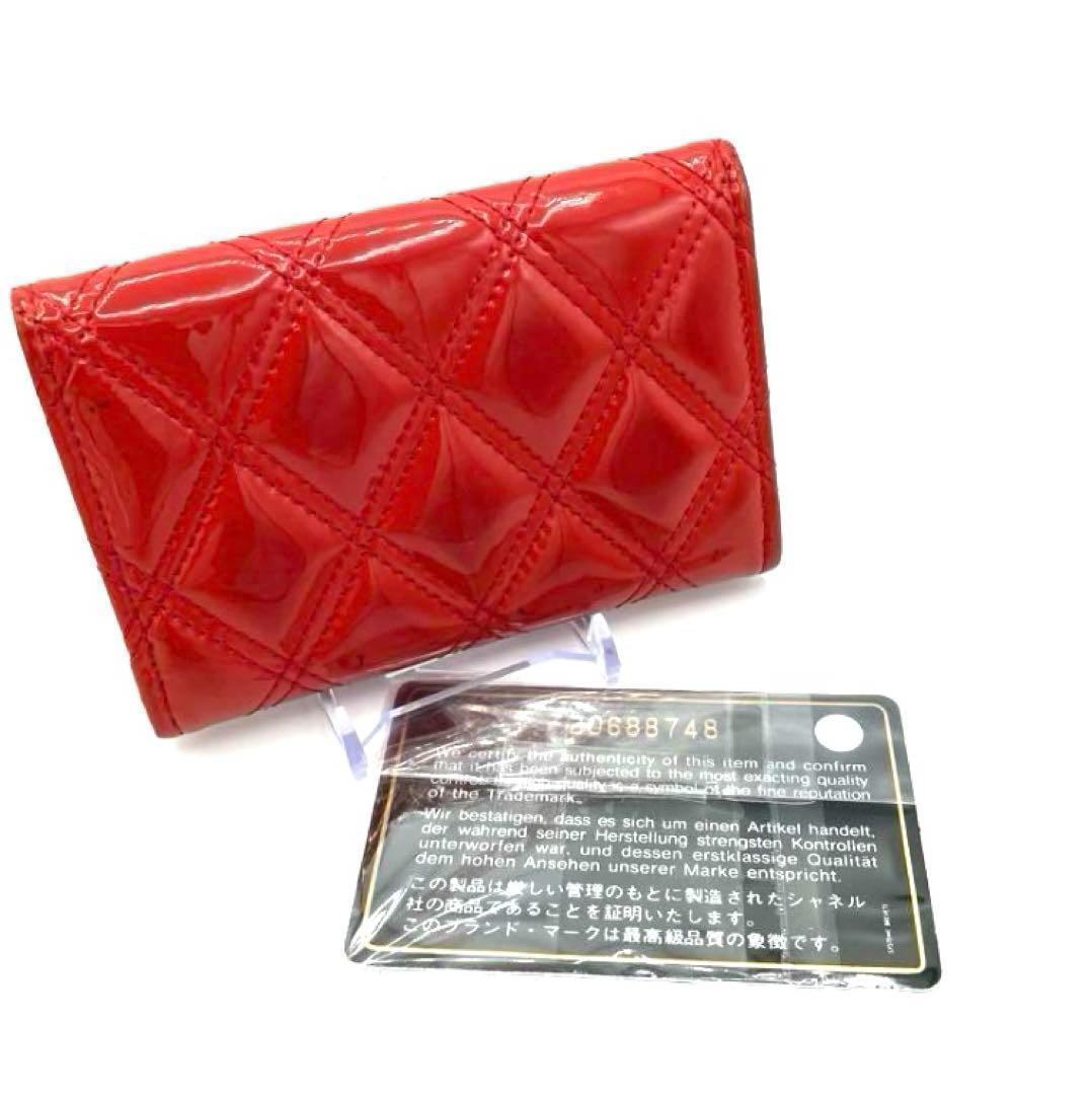 美品‼️ CHANEL エナメル　財布　ココマーク　パテントレザー