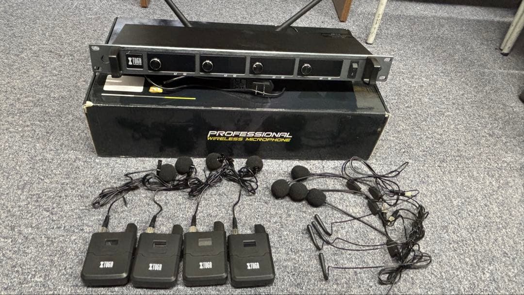 TUGA ワイヤレスマイクシステム 受信機4台 送信機4台 TUGA ワイヤレスマイクシステム 受信機4台 送信機4台