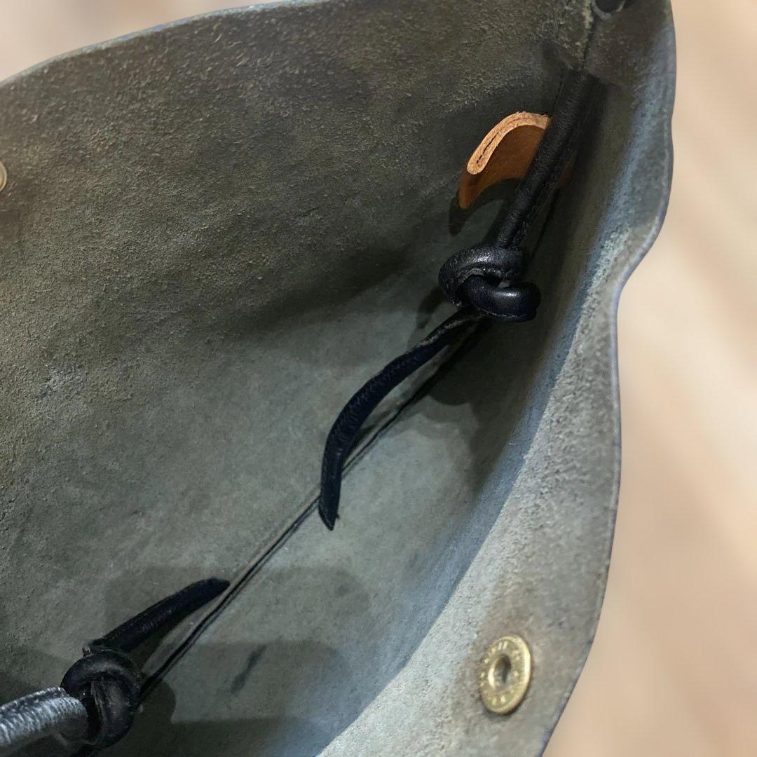 IL BISONTE(イルビゾンテ)クロスボディバッグ