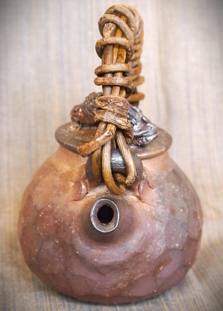 新品☆竹内靖之【師：山本陶秀】備前龍摘み籐手付き面取り