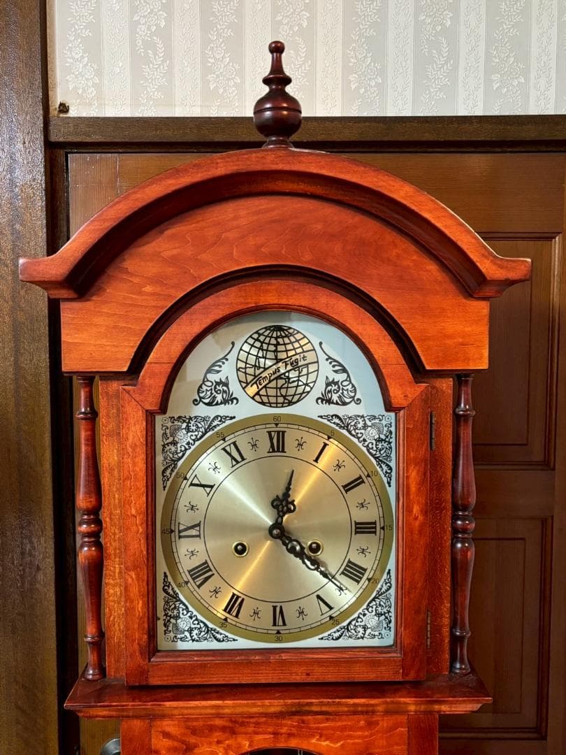 柱時計　振り子時計　Tempus Fugit　ホールクロック　アンティーク