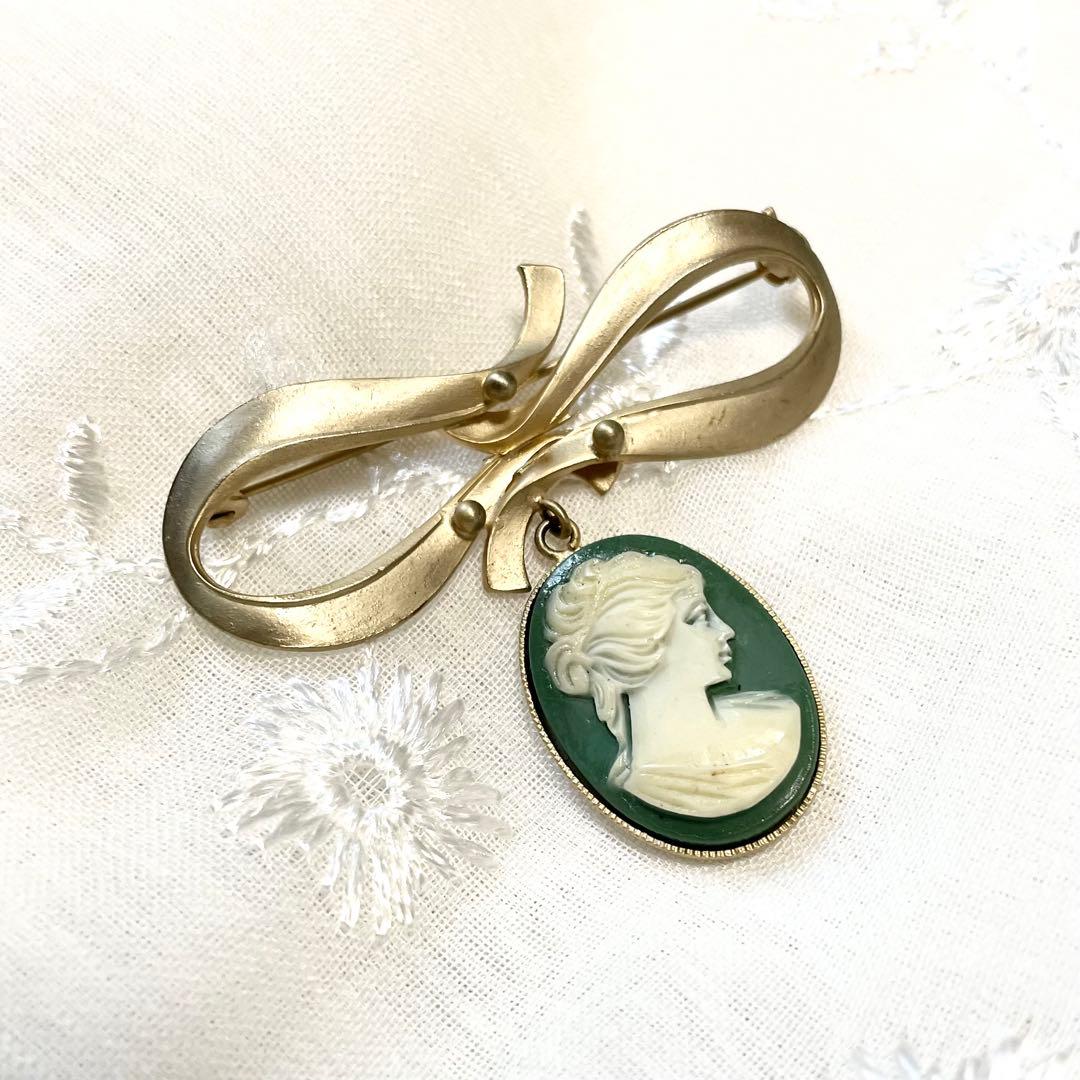 フェラガモ シェル カメオ ブローチ アンティーク ビンテージ トップ