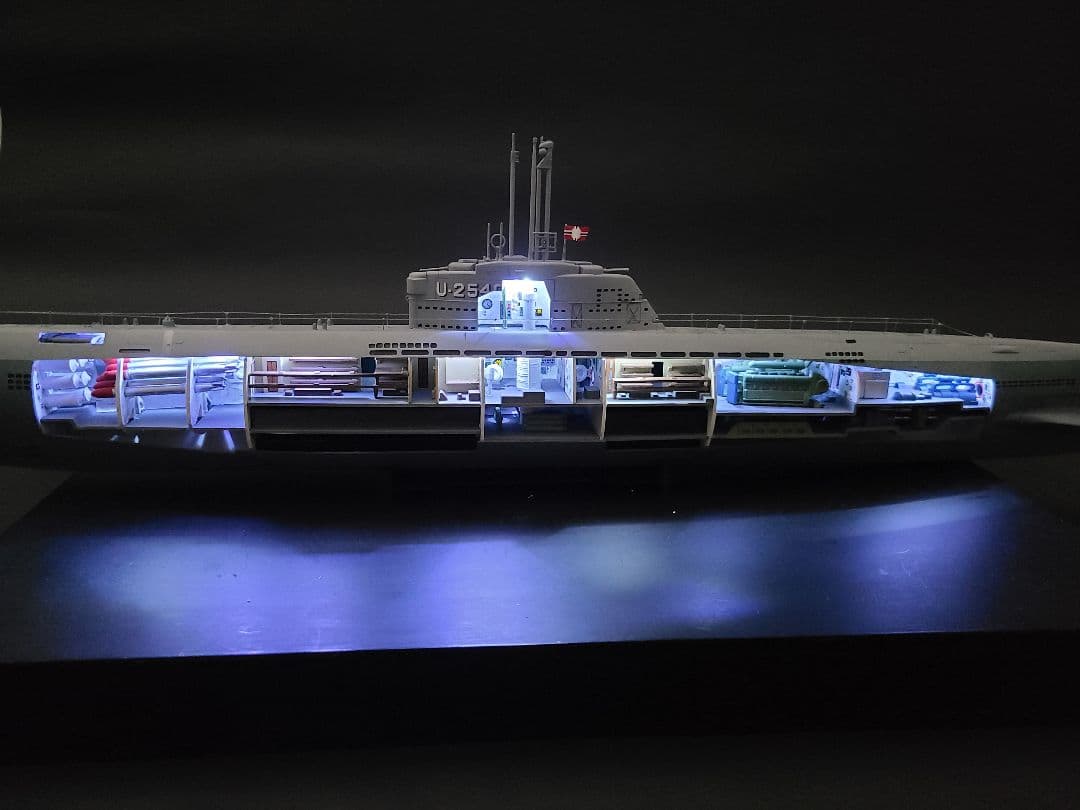 Uボート XXI型 U2540 LED仕様 完成品