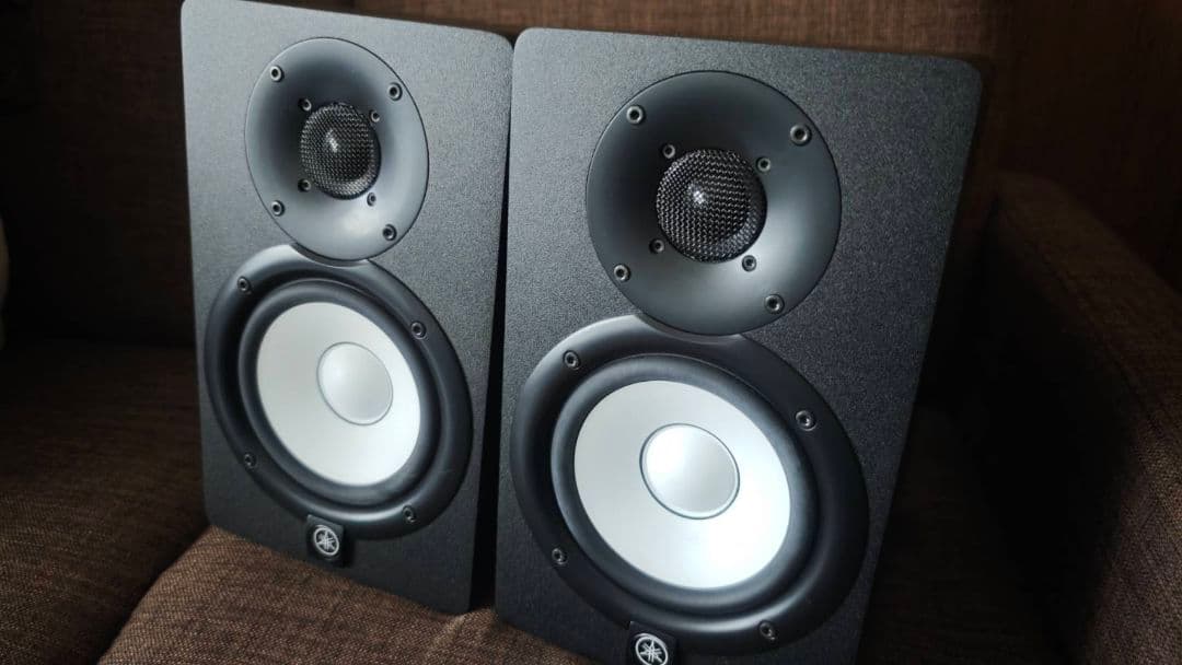 YAMAHA HS5 スタジオモニターペア＋スタンド＋スピーカーケーブル2本