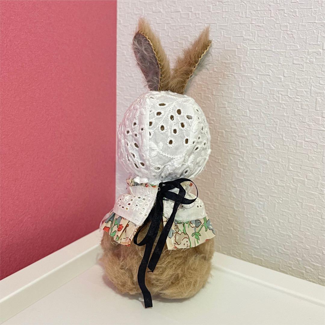 作家さまウサギのぬいぐるみ