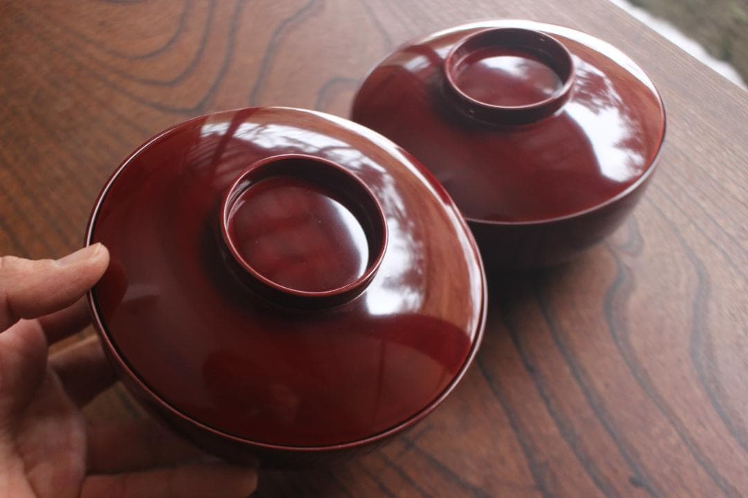 極小傷あり！極上紅溜塗にモダン松竹梅蒔絵のお椀2点（検輪島塗京塗蒔絵椀雑煮椀