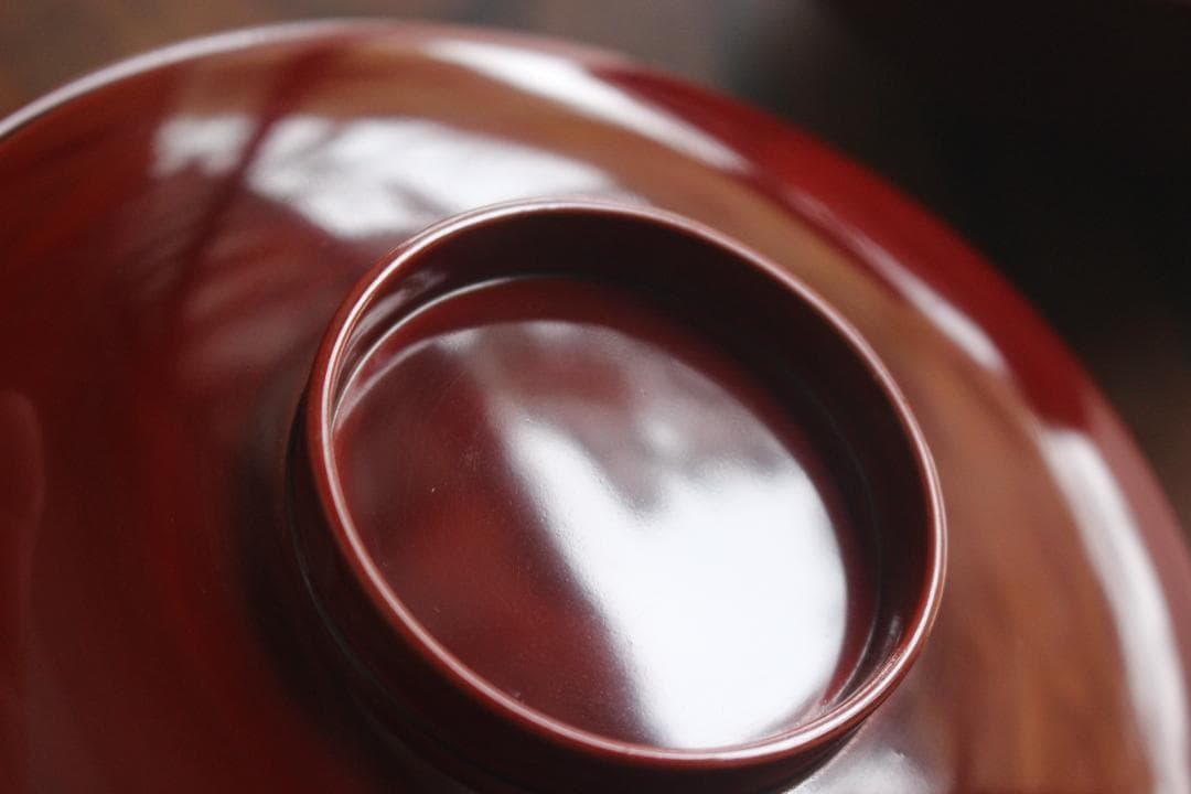 極小傷あり！極上紅溜塗にモダン松竹梅蒔絵のお椀2点（検輪島塗京塗蒔絵椀雑煮椀