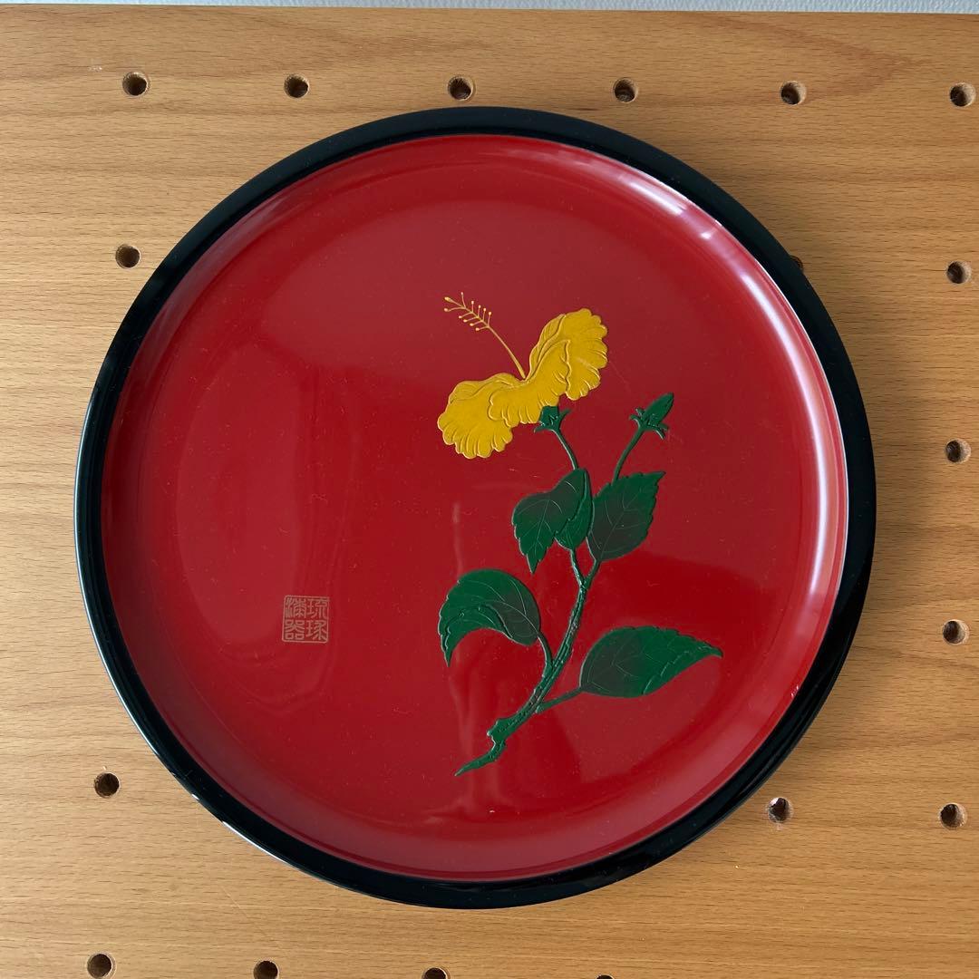 伝統工芸品】 琉球漆器 丸盆 ハイビスカス - メルカリ