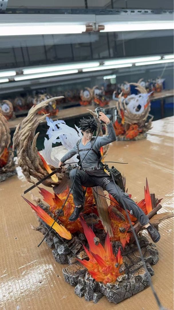 進撃の巨人　リヴァイ・アッカーマン　ガレージキッド　フィギュア　完成品