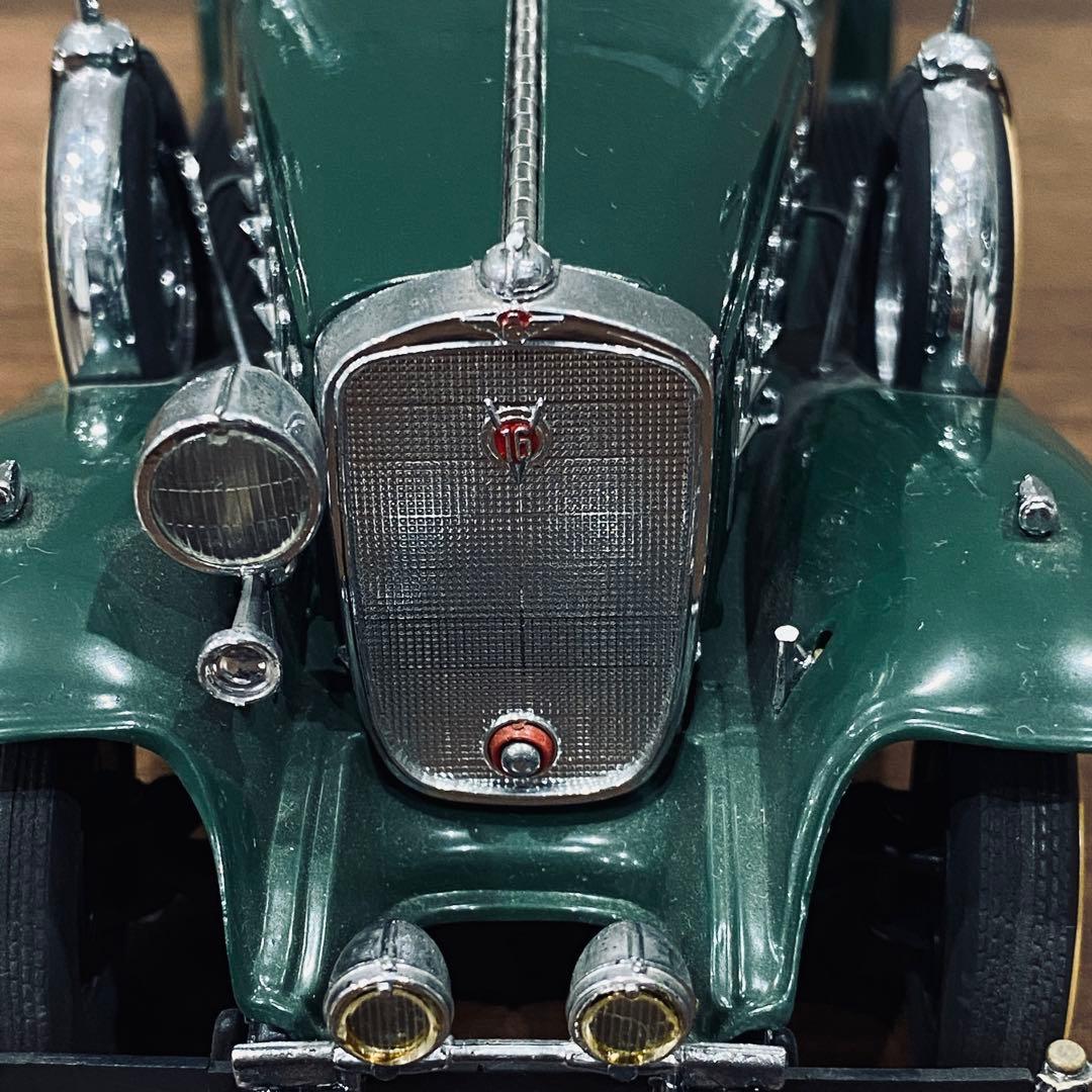 【ダンバリーミント】1932年型　キャデラックv-16 スポーツフェートン