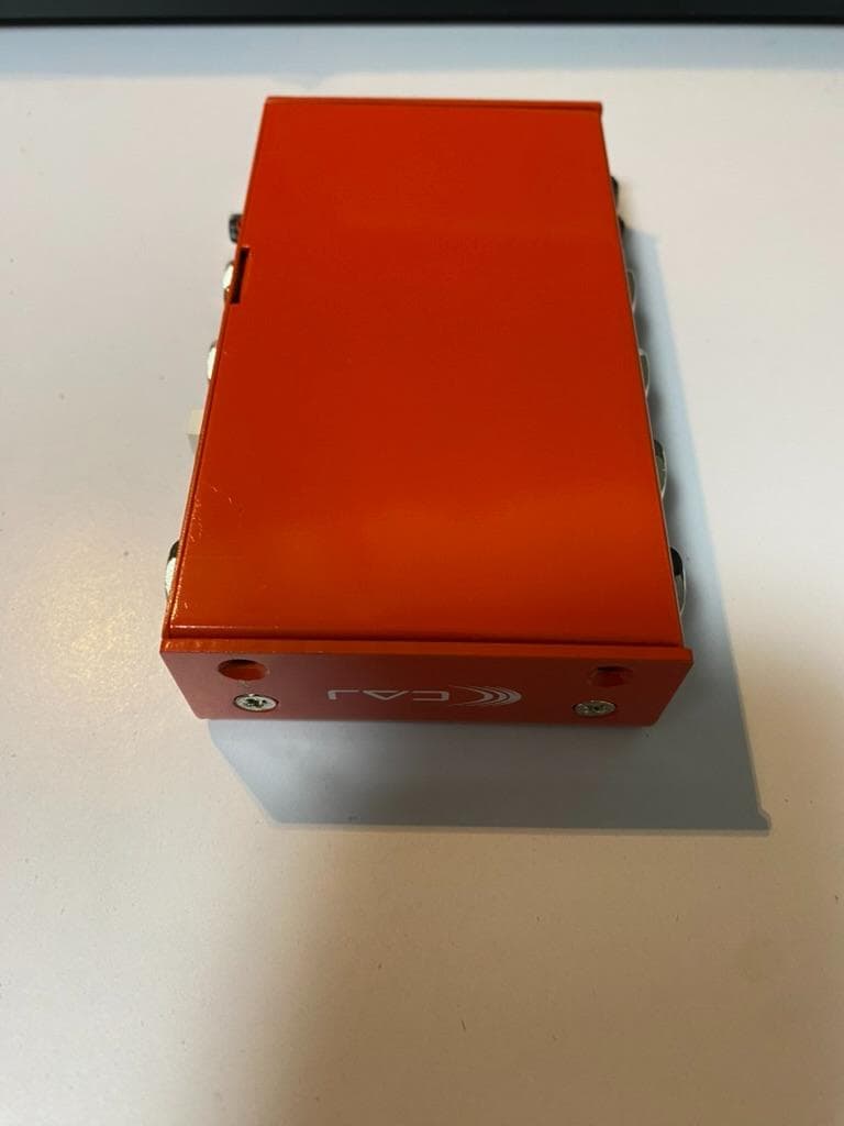 CAJ IN and OUT バッファー / ジャンクションボックス