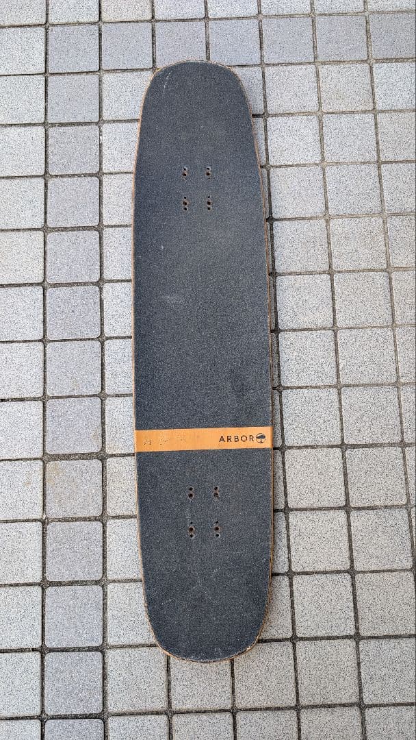 アーバースケートボード 39 / Arbor Axel Serrat