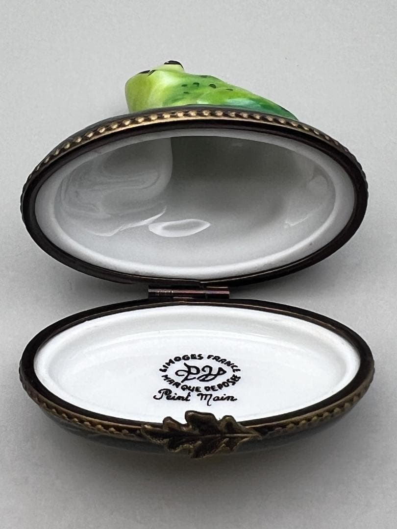 【海】カエルの鳴き声　リモージュ　磁器ボックス