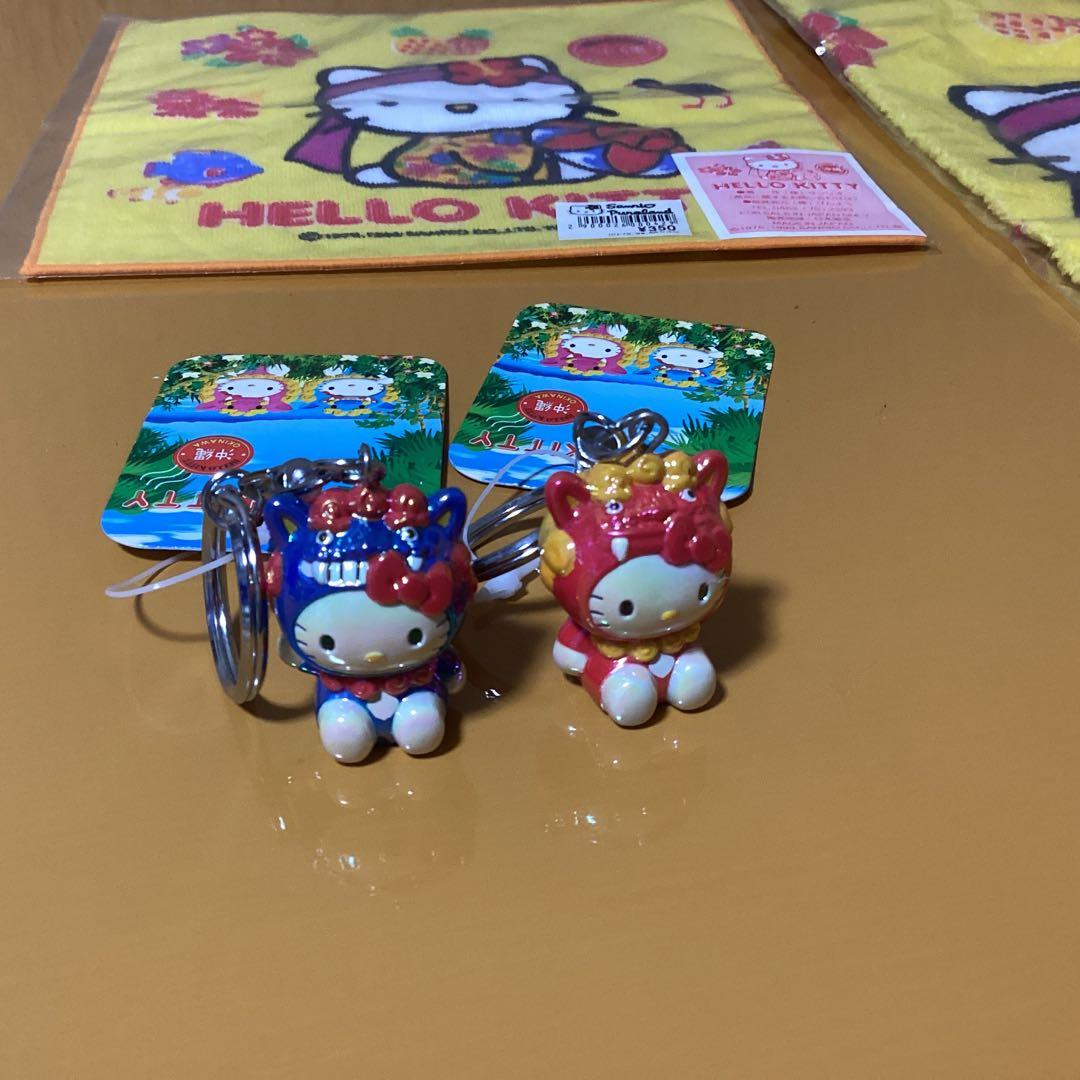 2208 ハローキティ×沖縄県　シーサーストラップ &タオル