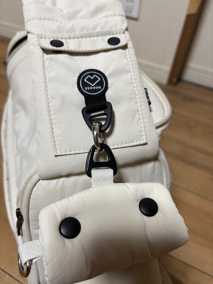 SSOOOK スリングバッグ ホワイト 右 ポーチ付き