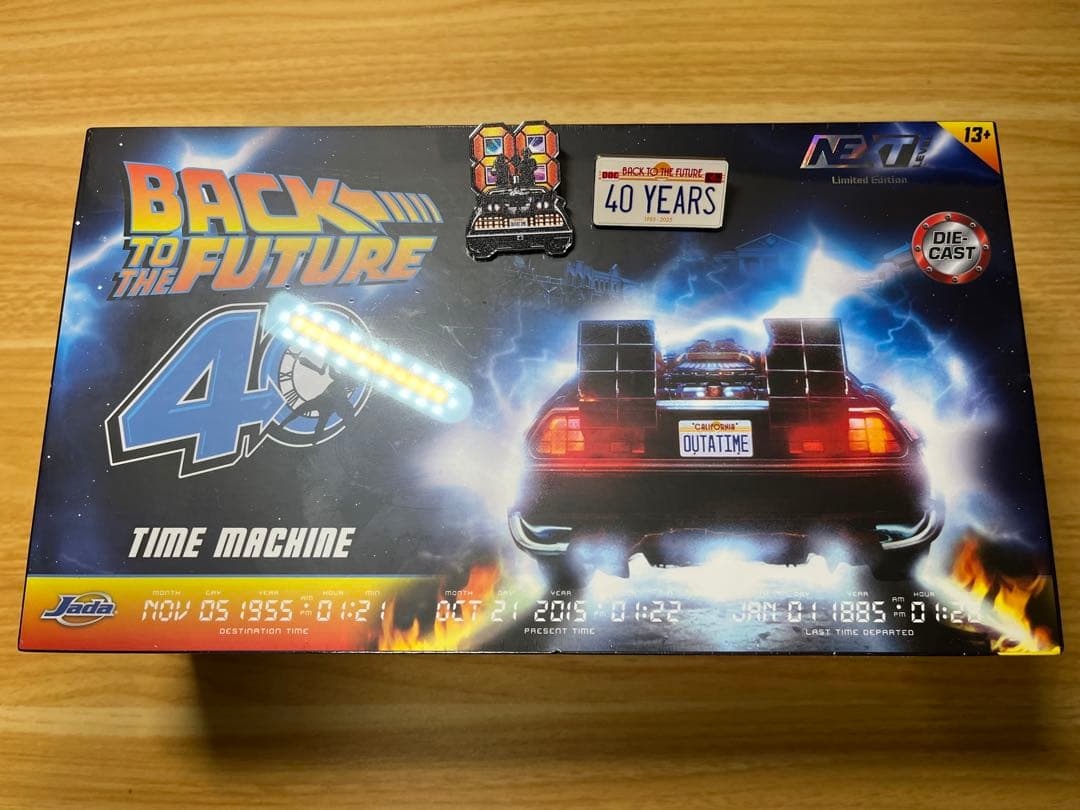 【限定バッジ2個付】BTTF デロリアン 1/24 JADA クロームメッキ仕様