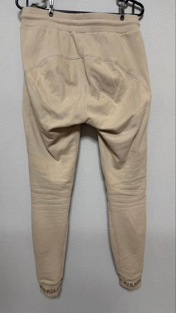 1PIU1UGUALE3 RELAXジップパーカー　ジョガーパンツ　セットアップ