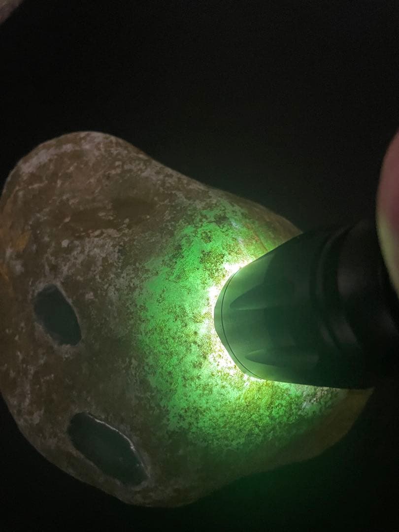 【高品質・透過抜群】翡翠原石 3.6kg