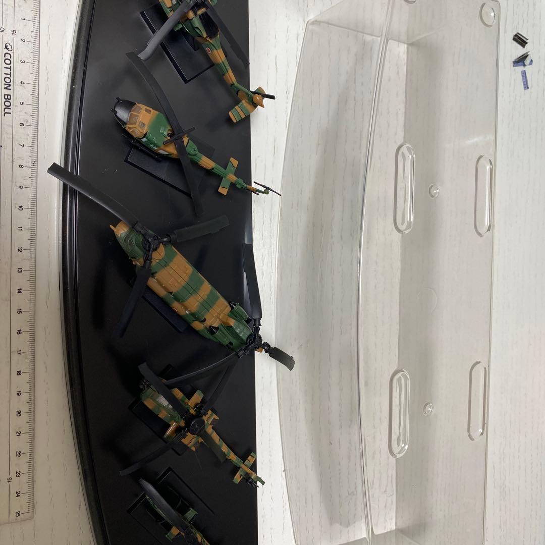 迷彩色ヘリコプター模型 スタンド，ケース付き - メルカリ