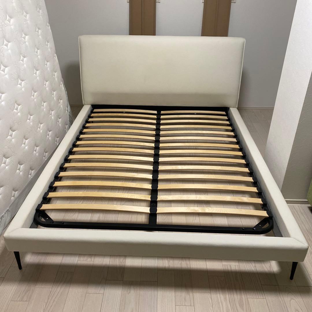 BoConceptベッドフレーム　マットレスサータ