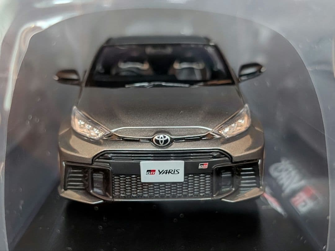 【Pikanchu】TOYOTA GR ヤリス プレシャスメタル 1/30